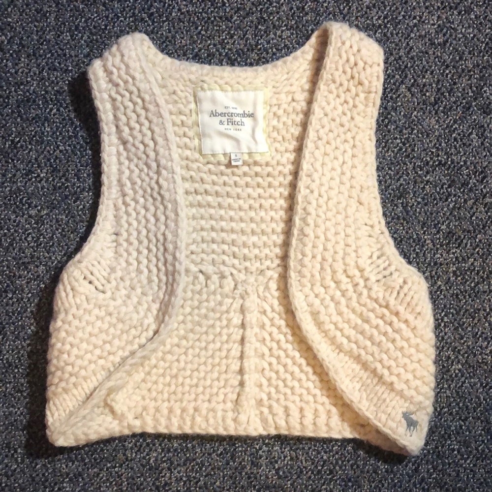 ❤️ABERCROMBIE AND FITCH KNIT VEST❤️